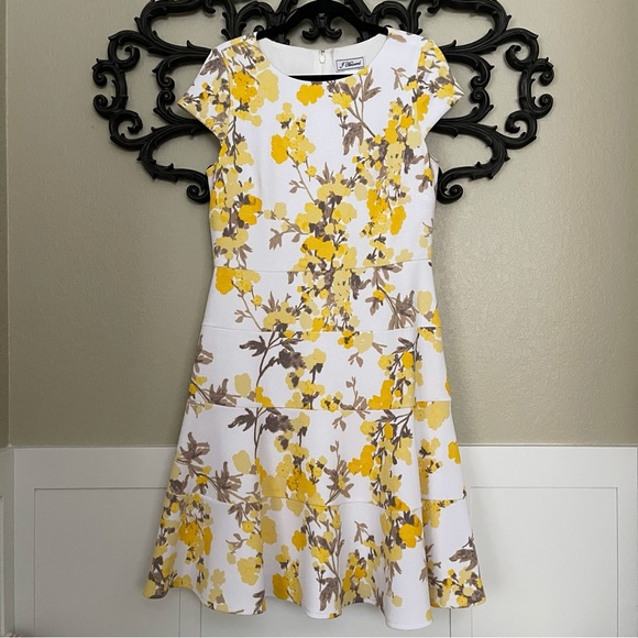 J Howard Women’s Dress Floral Cap Sleeve Size 12 - Picture 3 of 16